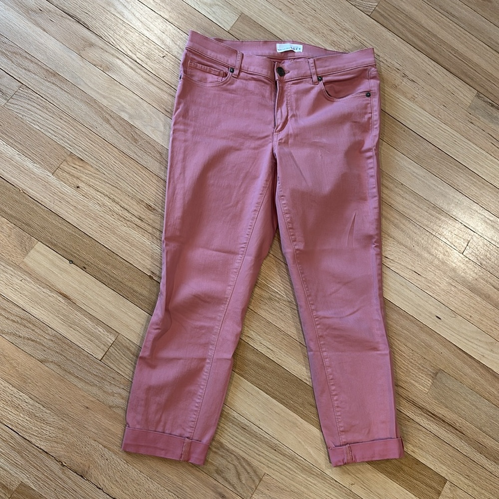 Women's Skinny Crop Jeans. Pink.
